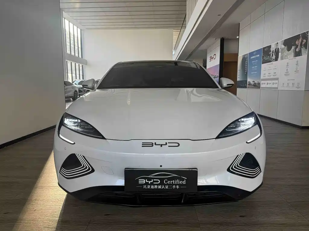 BYD Seal — фото 3
