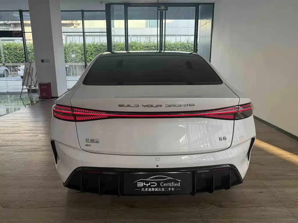 BYD Seal — фото 7