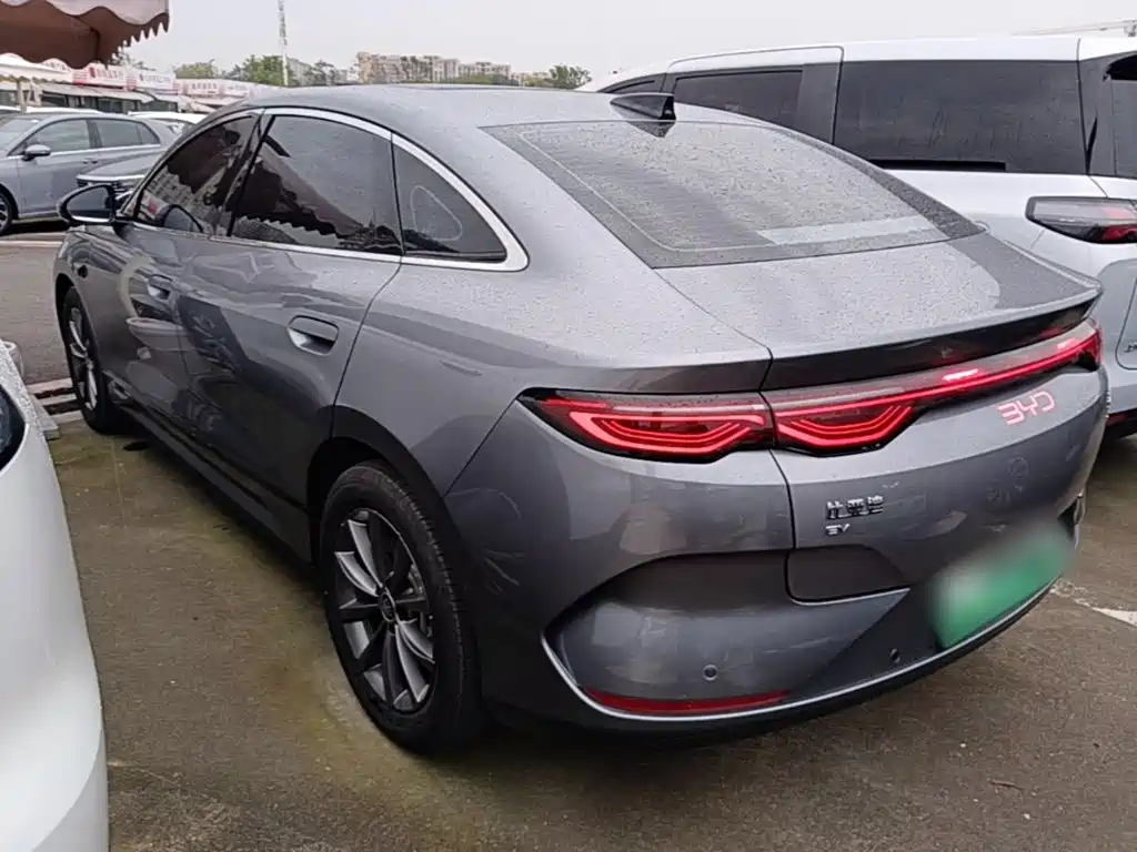 BYD Qin L — фото 5