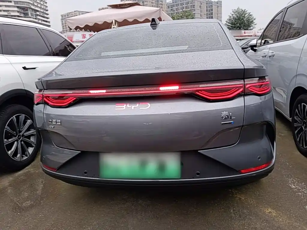 BYD Qin L — фото 6