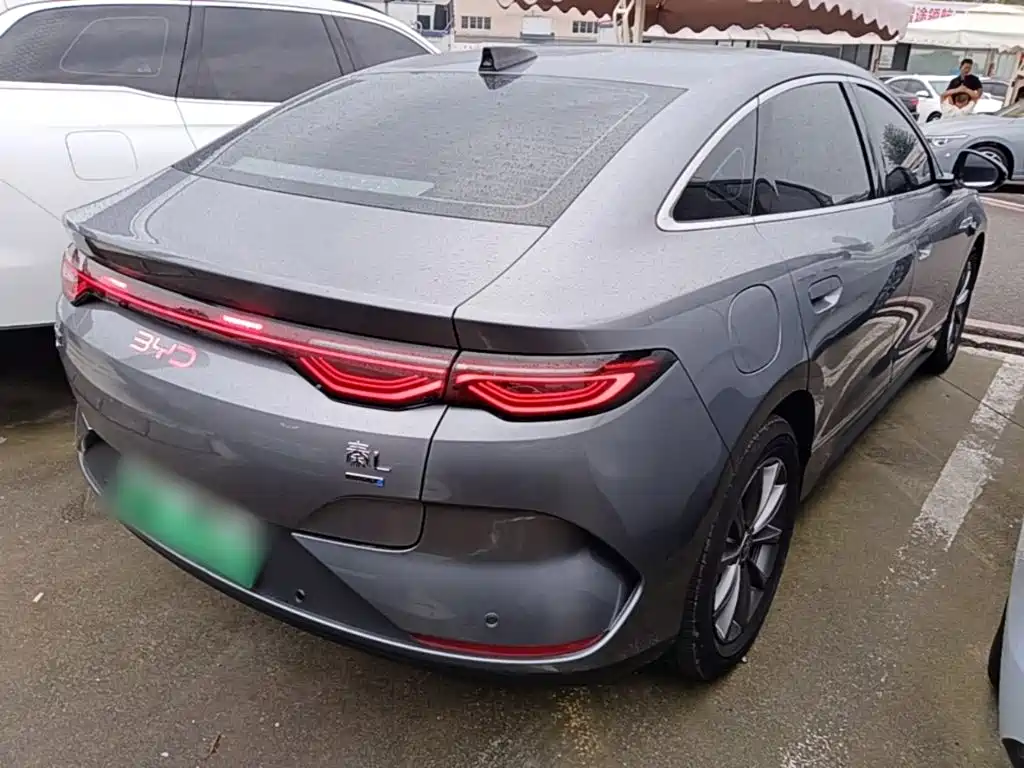 BYD Qin L — фото 7