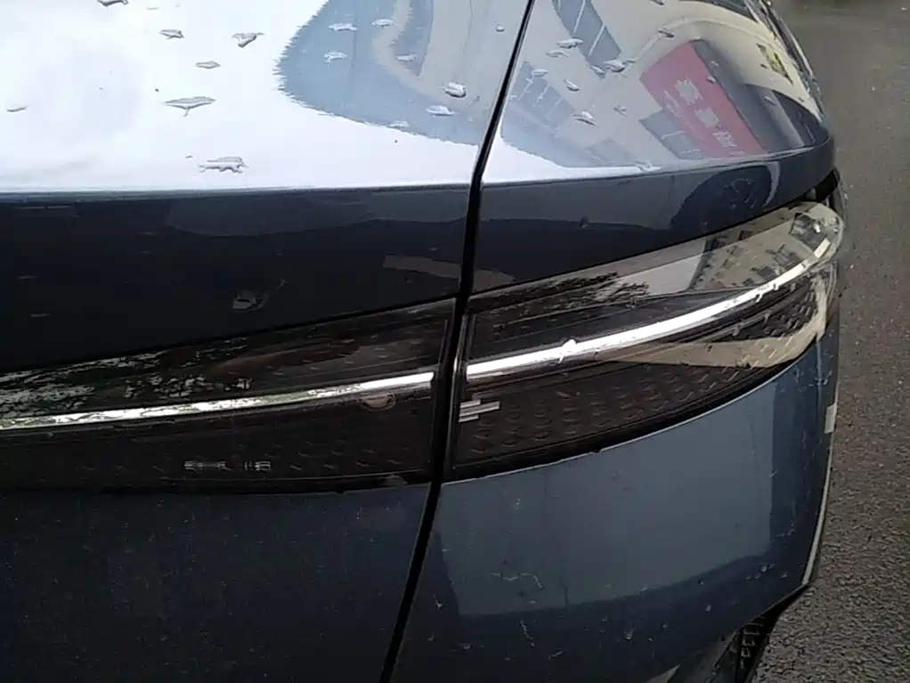 BYD Seal — фото 8