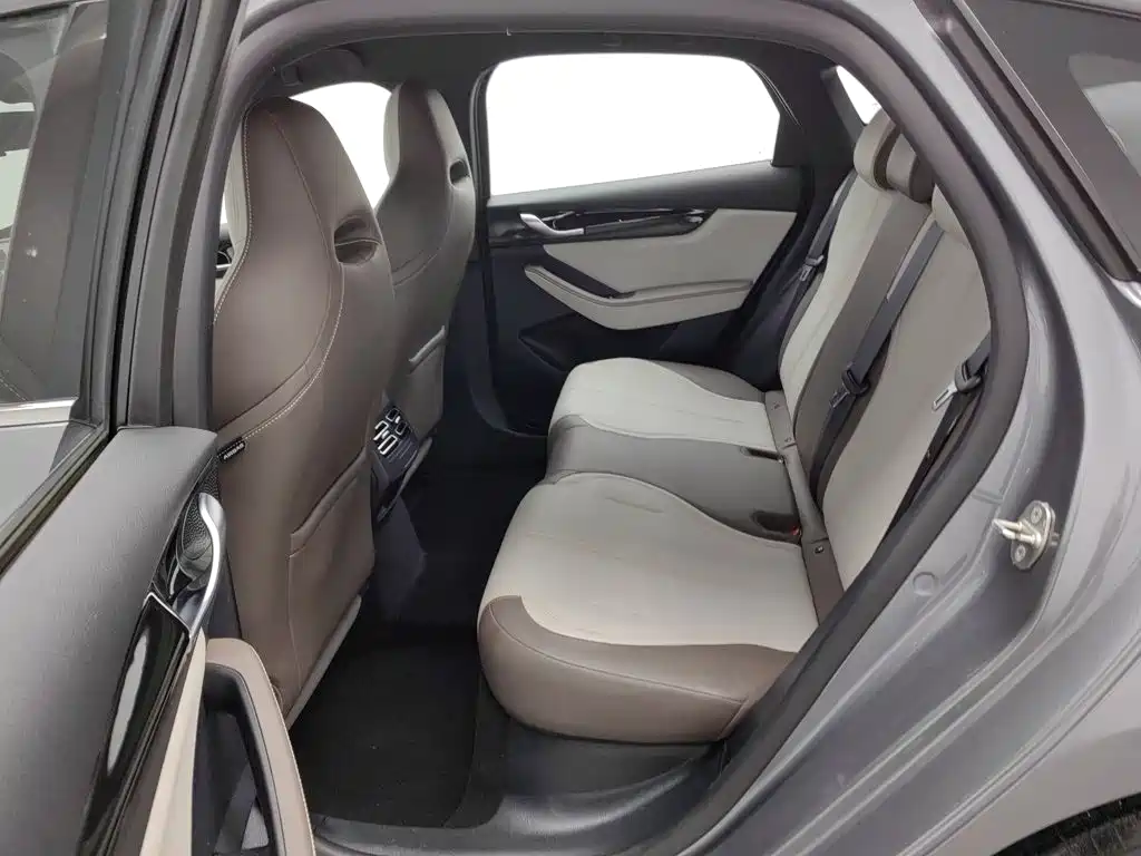 BYD Qin PLUS — фото 15