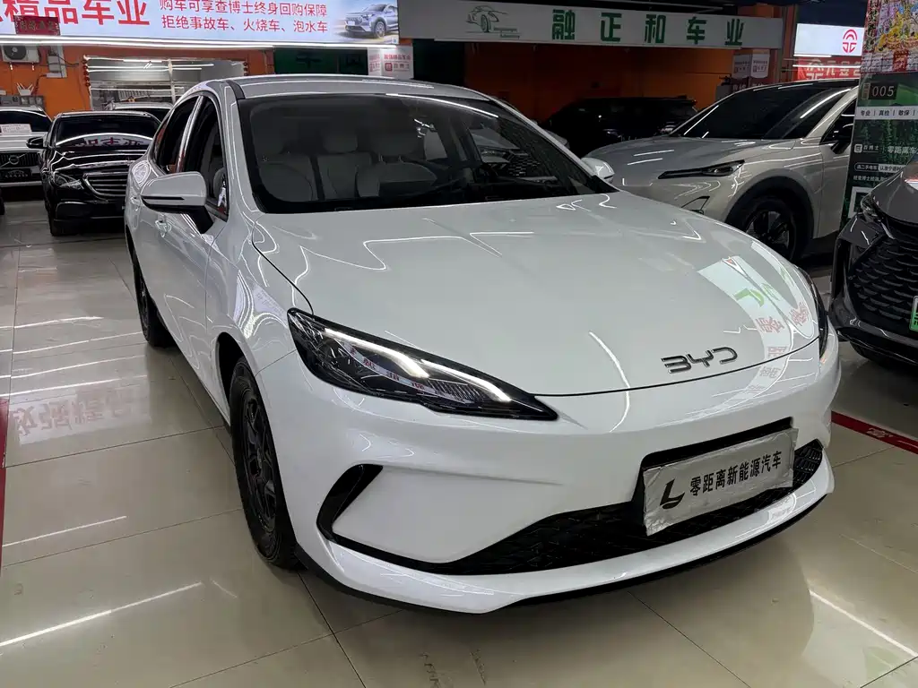 BYD Seal 05 DM-i — фото 3