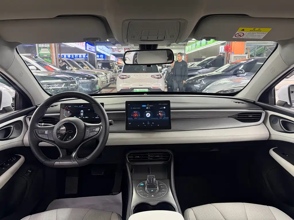 BYD Seal 05 DM-i — фото 9
