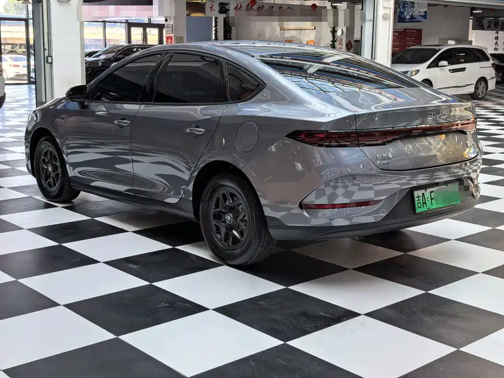 BYD Qin PLUS — фото 7