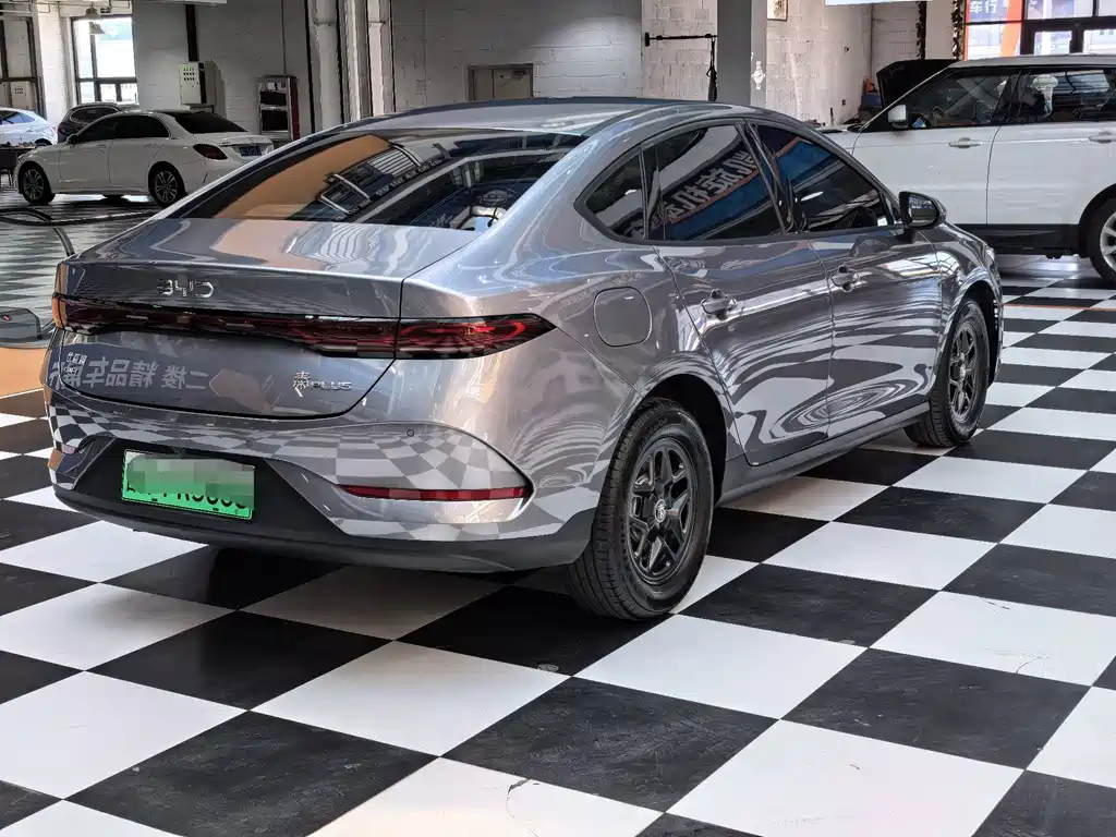 BYD Qin PLUS — фото 9