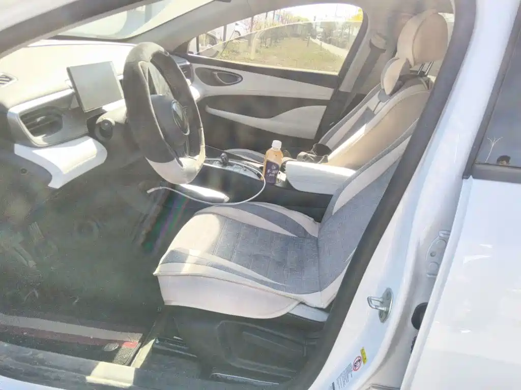 BYD Seal 05 DM-i — фото 11
