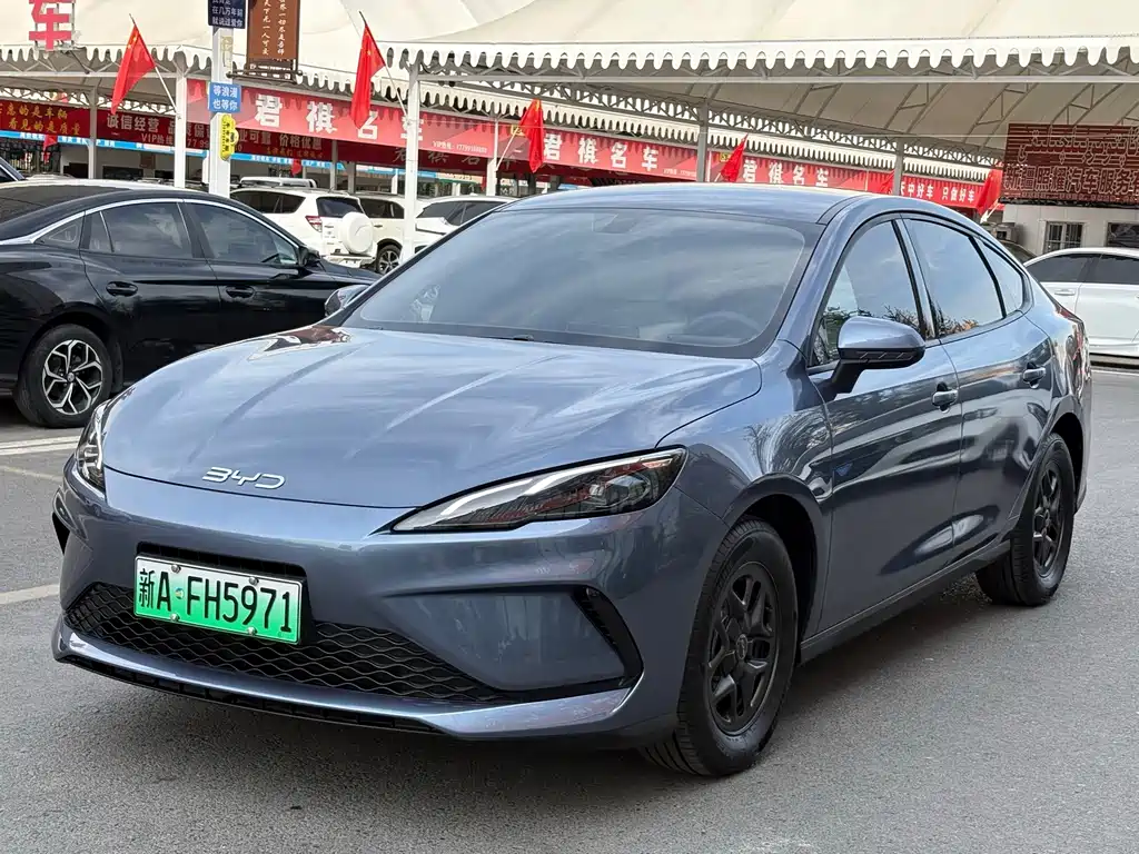BYD Seal 05 DM-i — фото 3