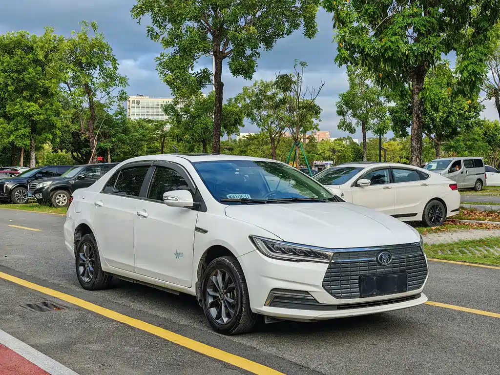 BYD Qin NEV — фото 3