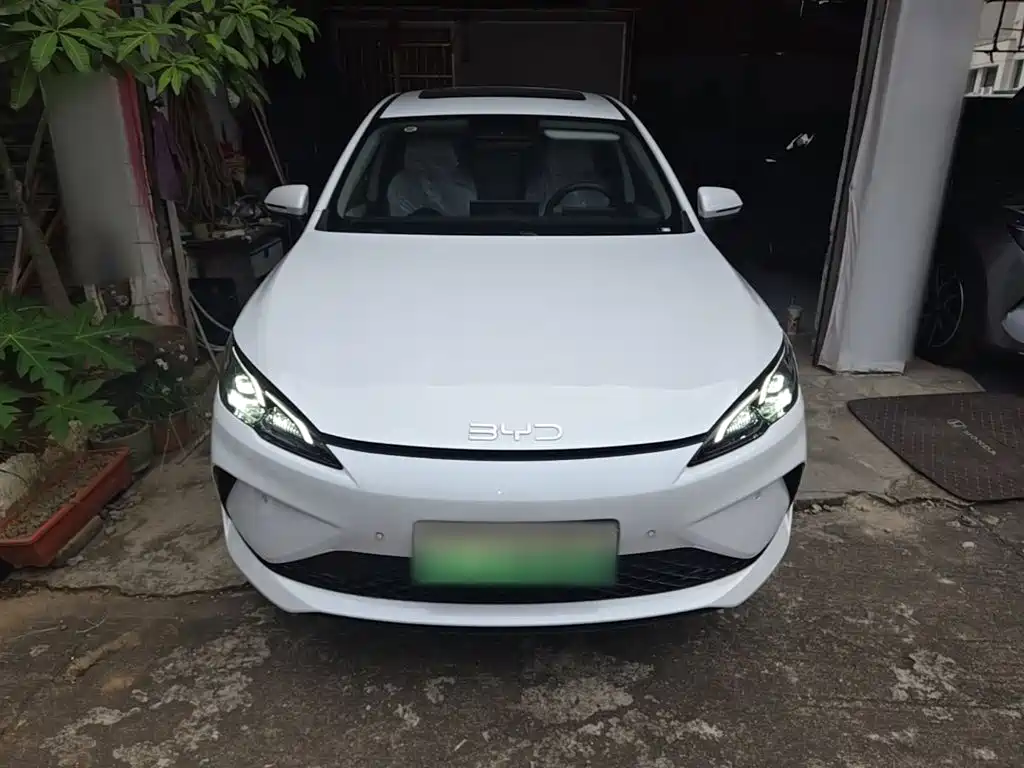 BYD Seal 05 DM-i — фото 3