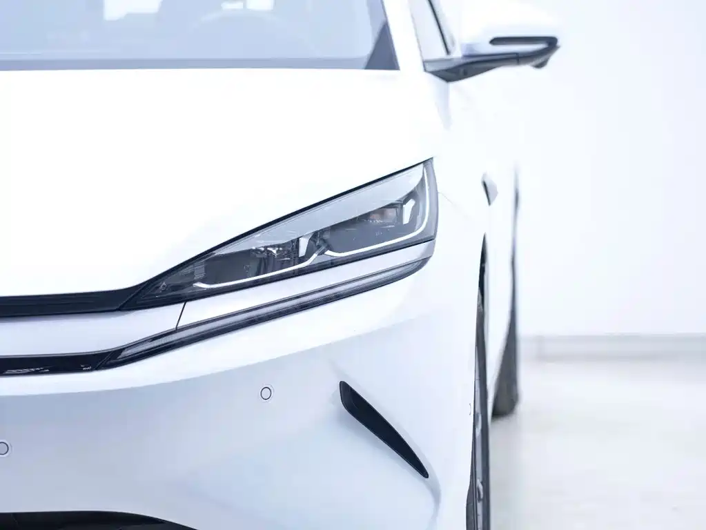 BYD Qin L — фото 8