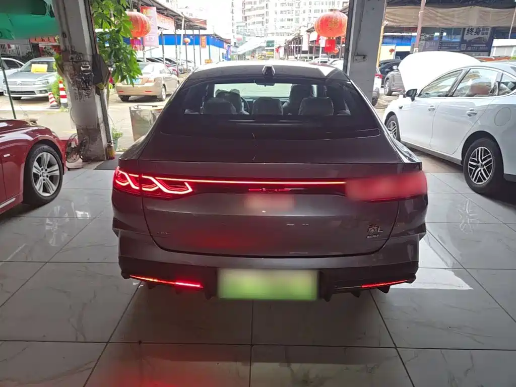 BYD Qin L — фото 6