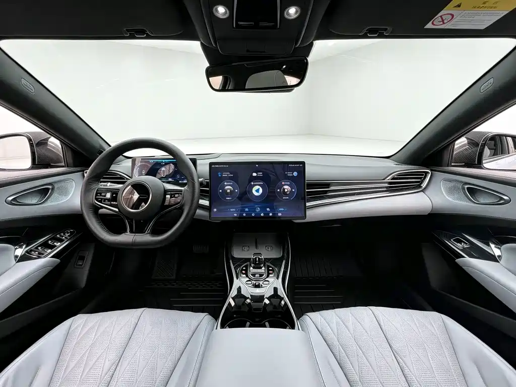 BYD Seal — фото 4