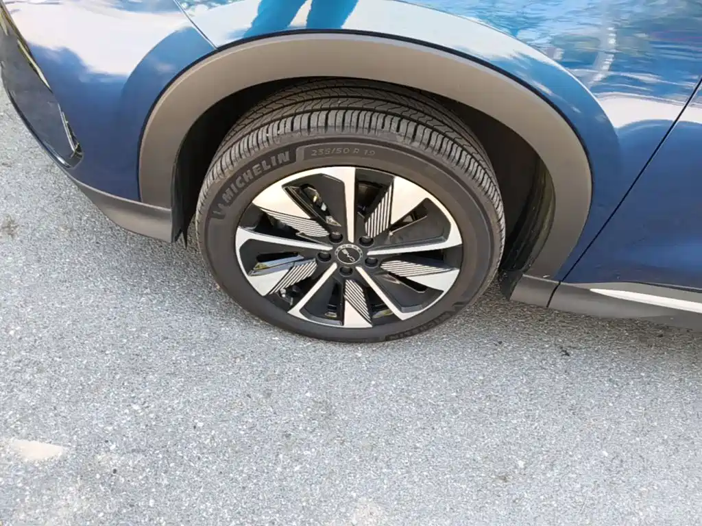 BYD PLUS New Energy — фото 23