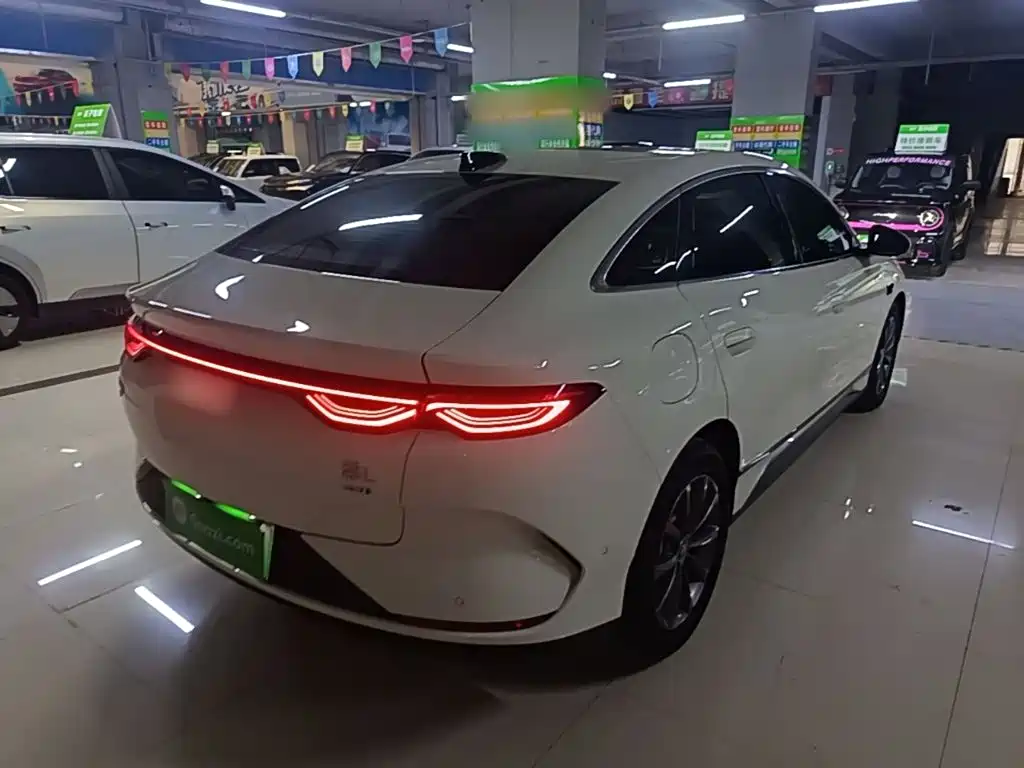 BYD Qin L — фото 7