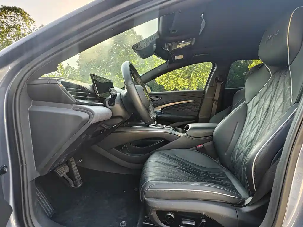 BYD Seal — фото 4