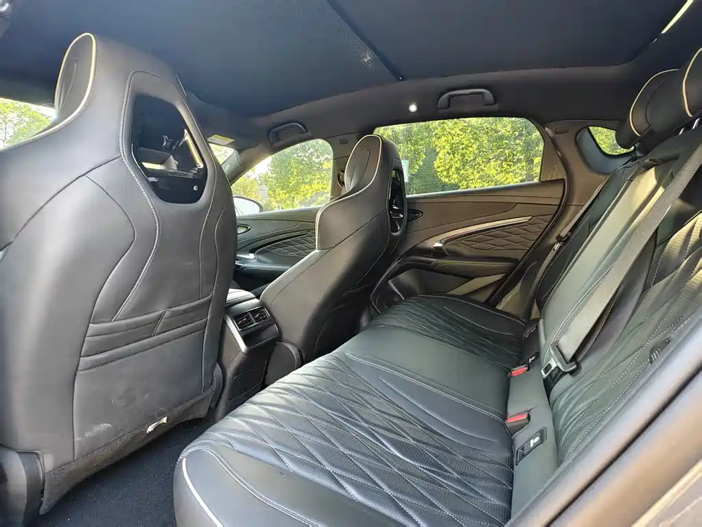 BYD Seal — фото 6