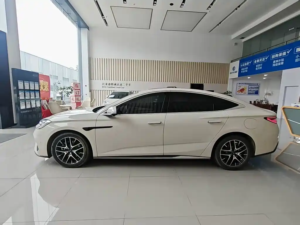 BYD Seal 07 DM-i — фото 4