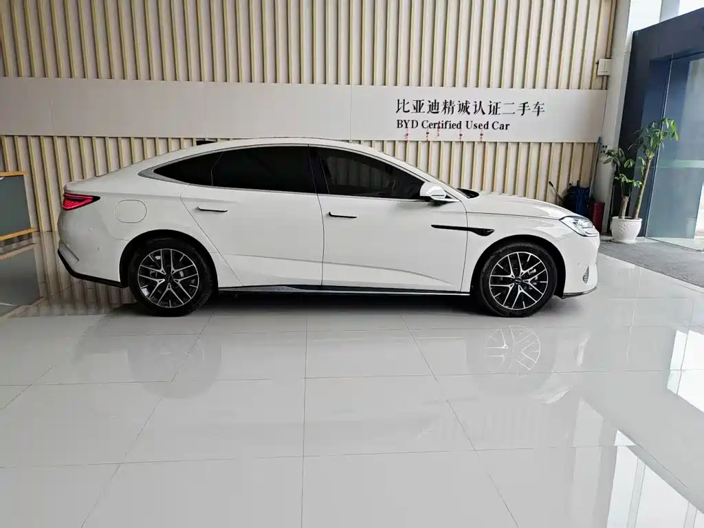 BYD Seal 07 DM-i — фото 8