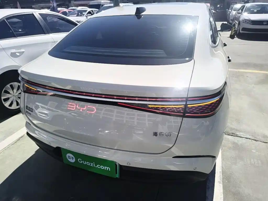 BYD Seal 07 DM-i — фото 6