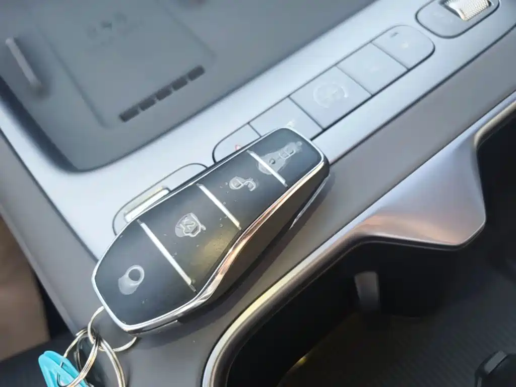 BYD Seal 07 DM-i — фото 9