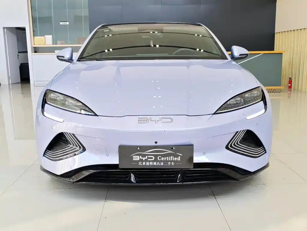BYD Seal — фото 2