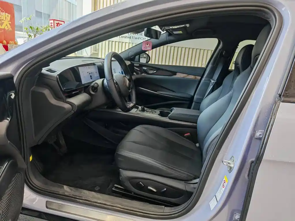 BYD Seal — фото 11