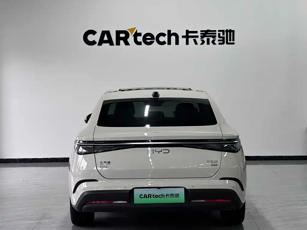 BYD Seal 07 DM-i — фото 10