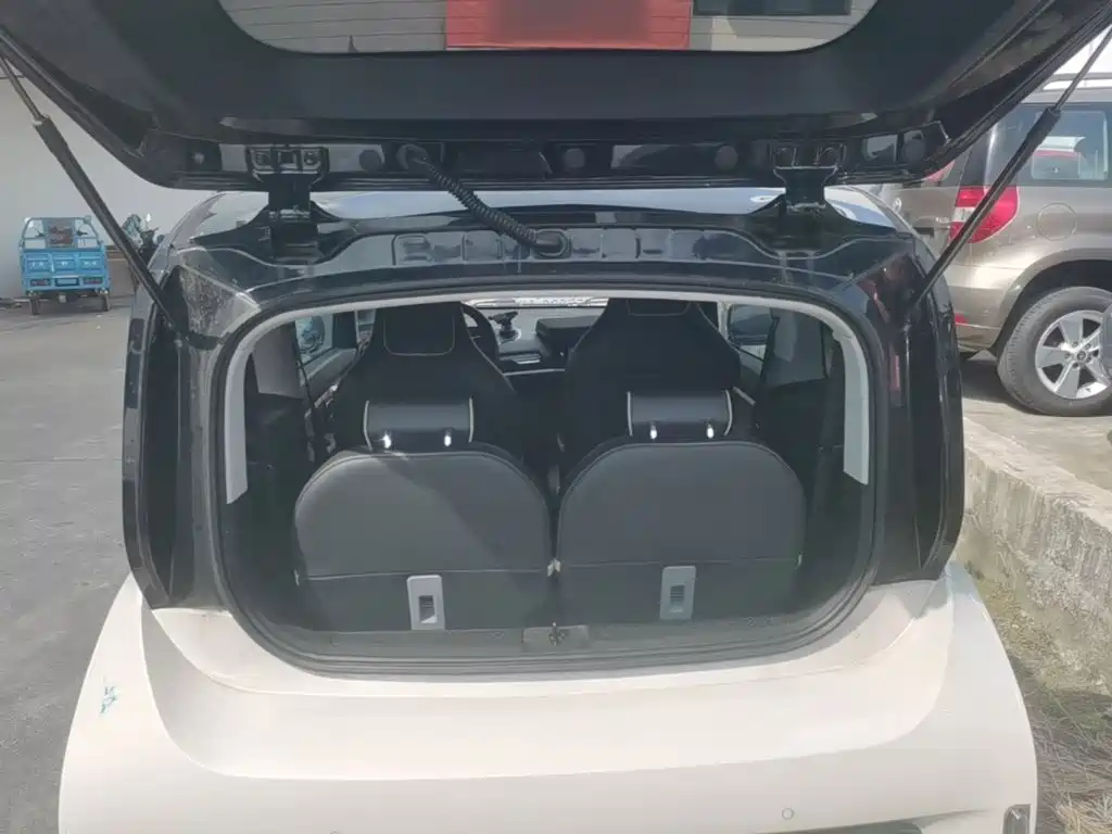 Baojun KiWi EV — фото 19