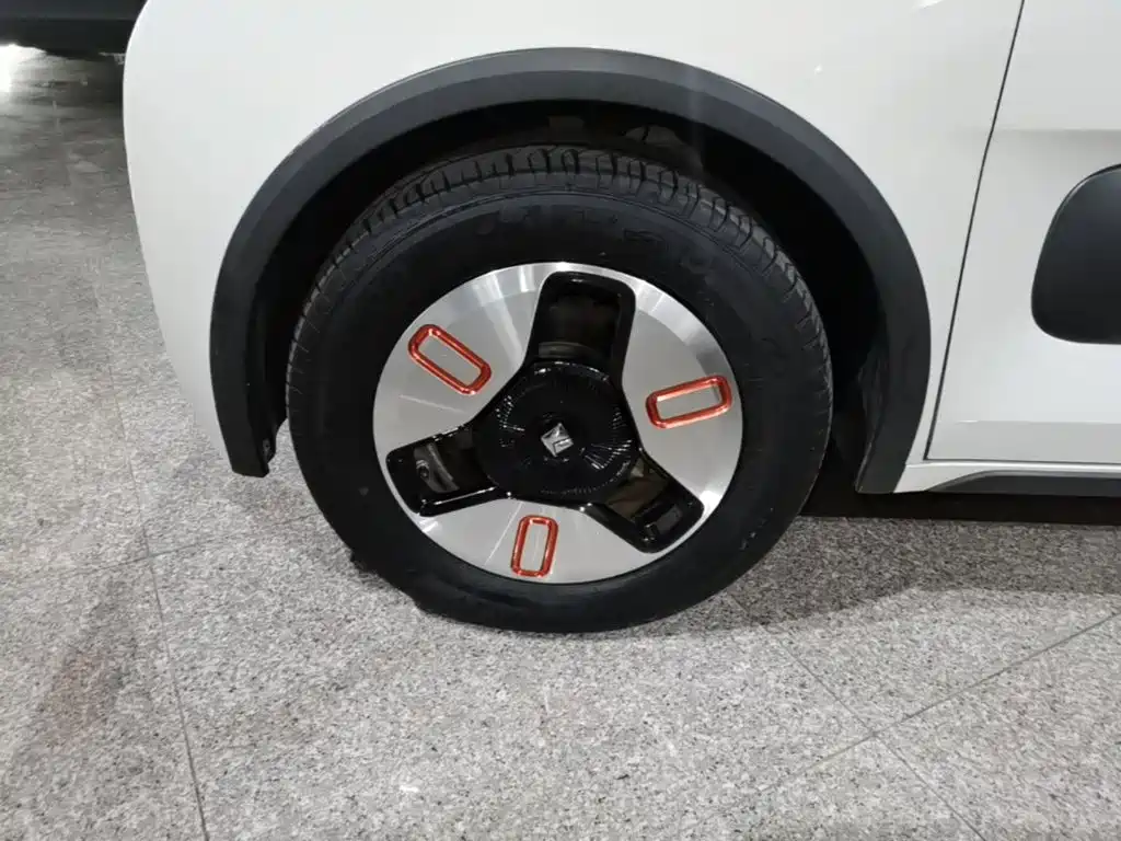 Baojun KiWi EV — фото 23