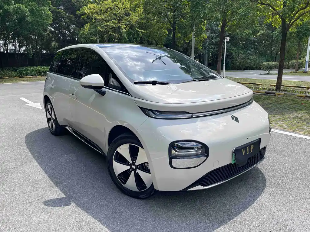 Baojun Yunduo — фото 3