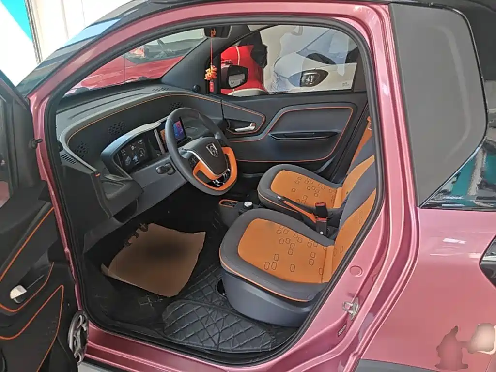 Baojun E100 — фото 15