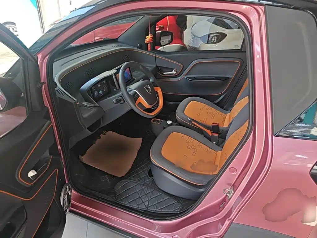 Baojun E100 — фото 17