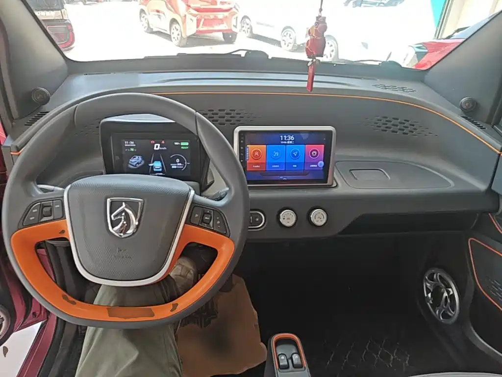 Baojun E100 — фото 10