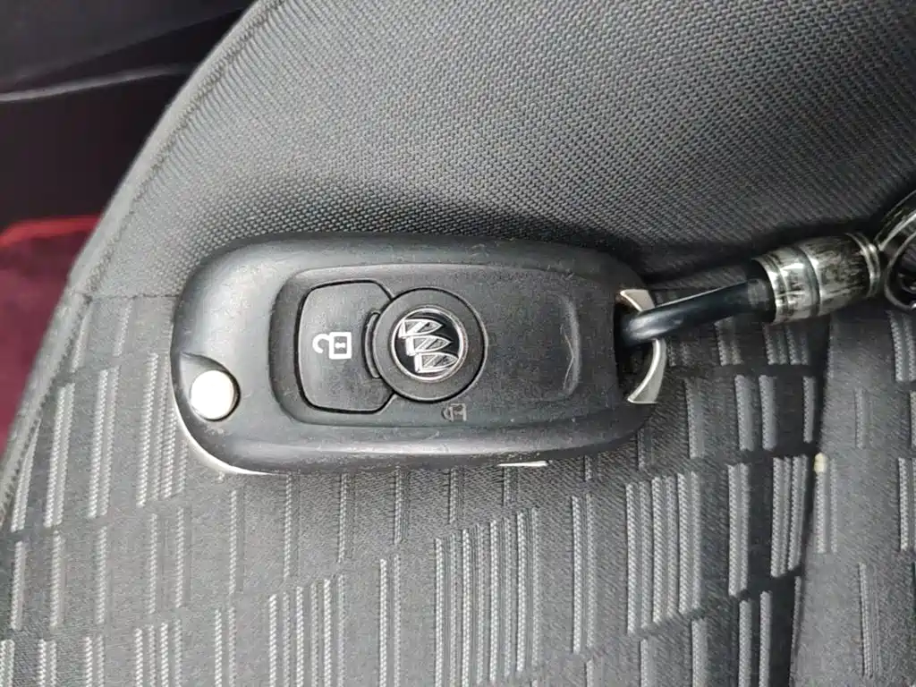 Buick Verano — фото 9