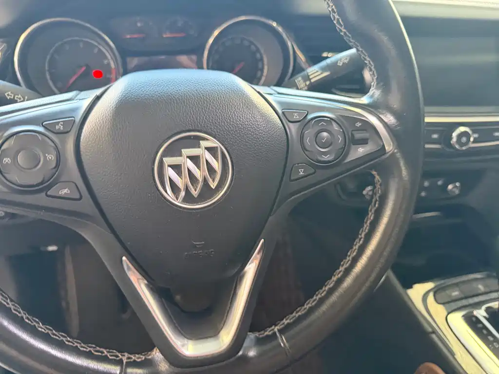 Buick Regal — фото 10