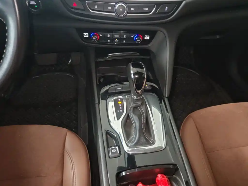 Buick Regal — фото 14