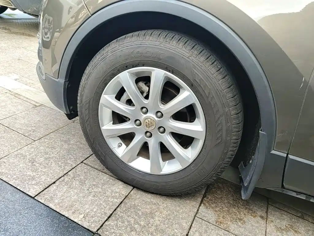 Buick Envision Plus — фото 23