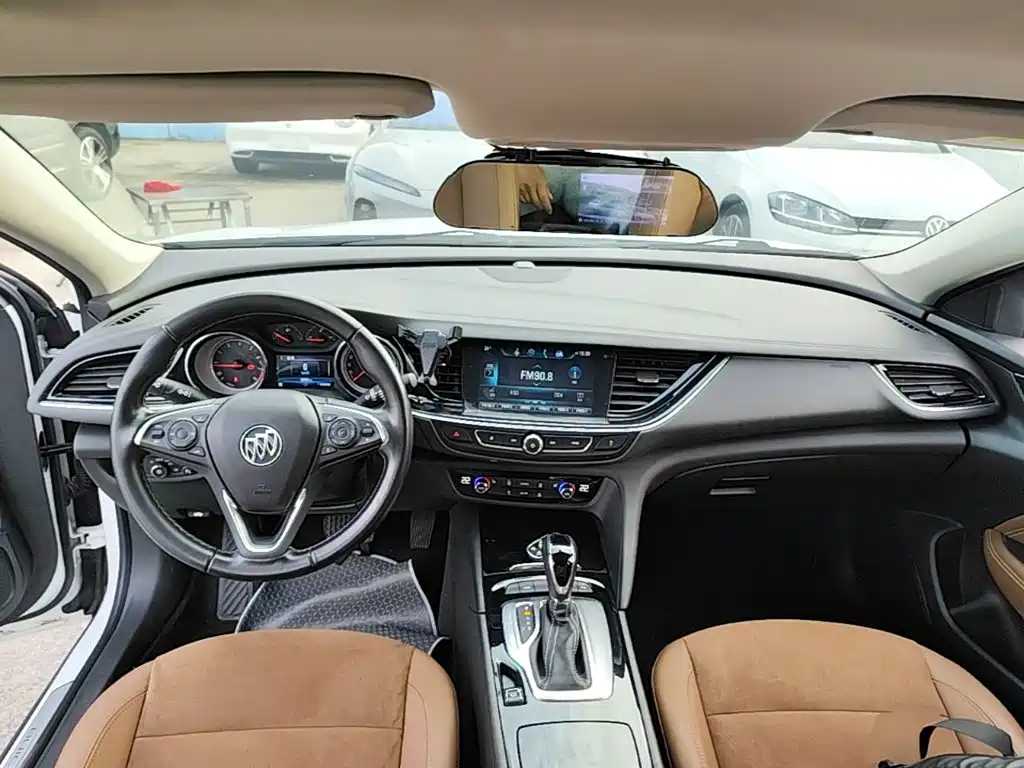 Buick Regal — фото 10
