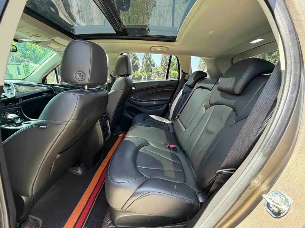 Buick Envision Plus — фото 5