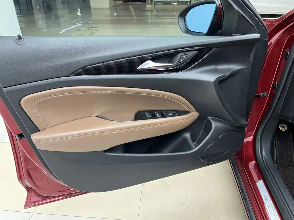 Buick Regal — фото 13