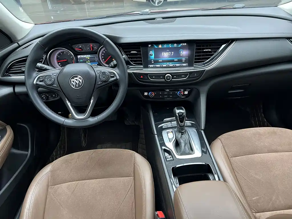 Buick Regal — фото 10