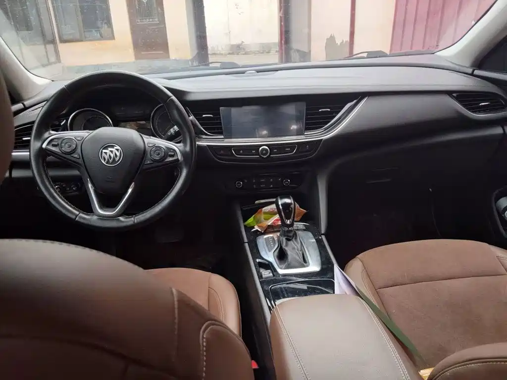 Buick Regal — фото 10