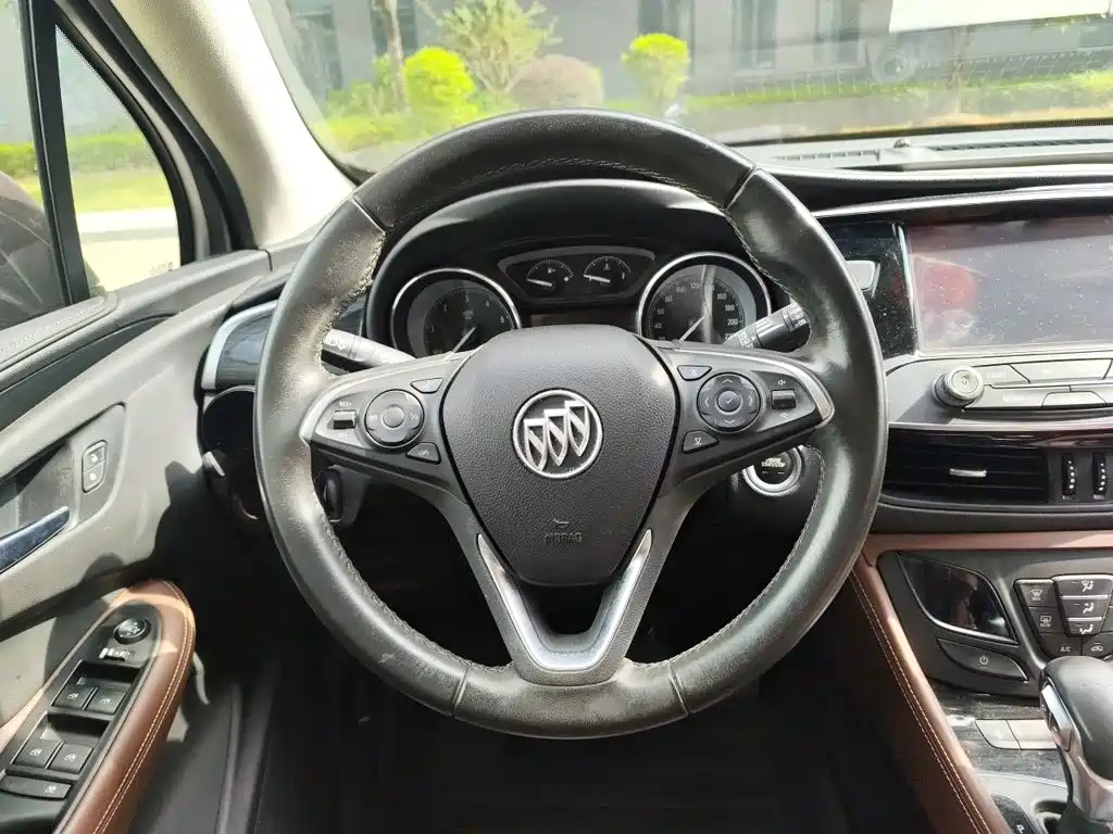 Buick Envision Plus — фото 3