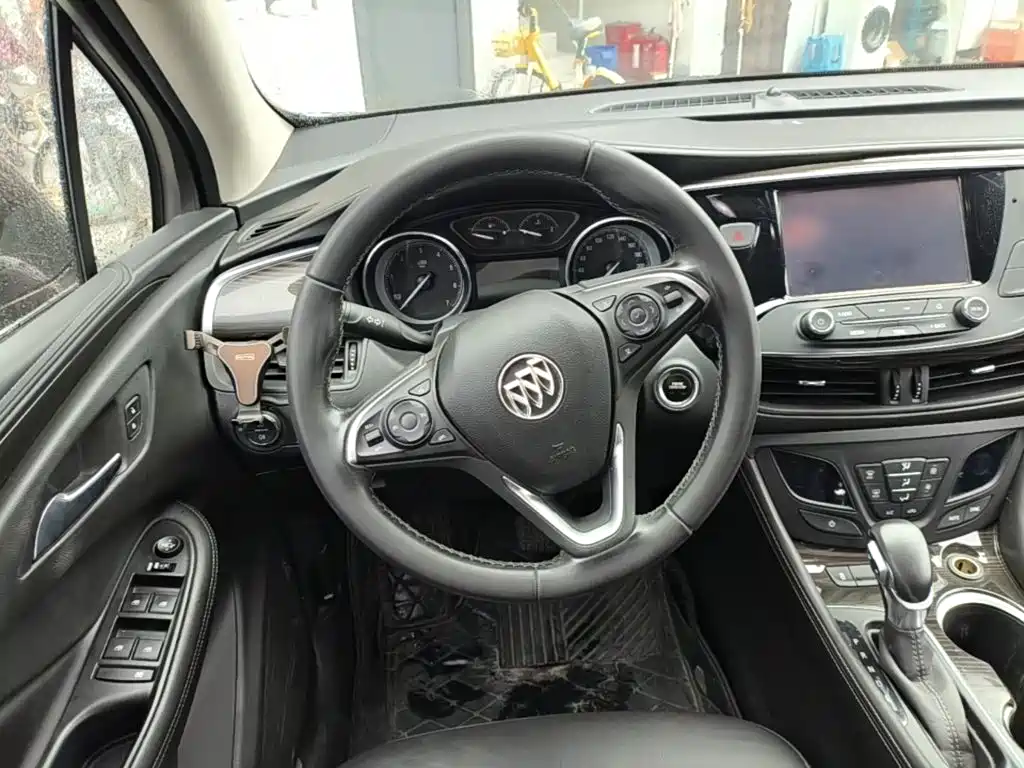 Buick Envision Plus — фото 11