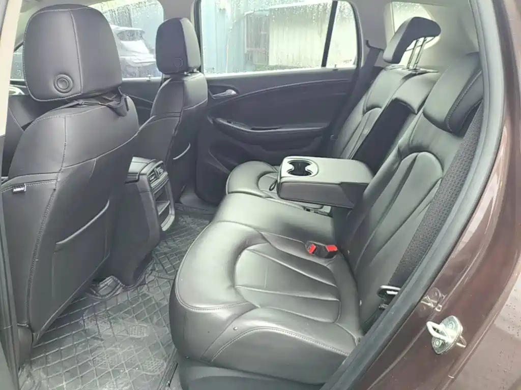 Buick Envision Plus — фото 17