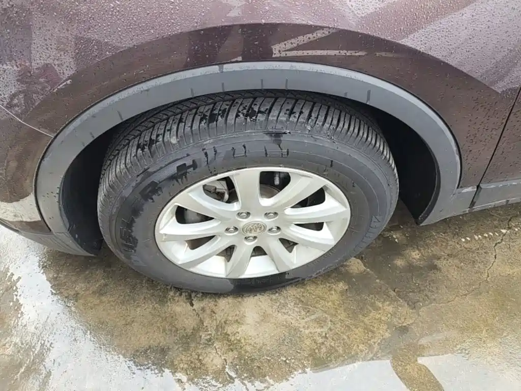 Buick Envision Plus — фото 23