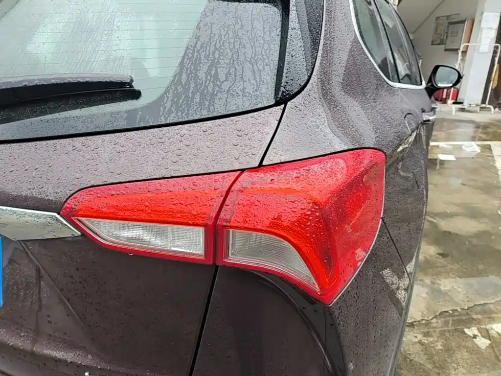 Buick Envision Plus — фото 8