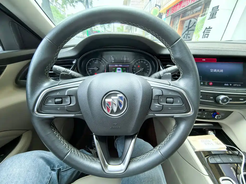 Buick Regal — фото 13
